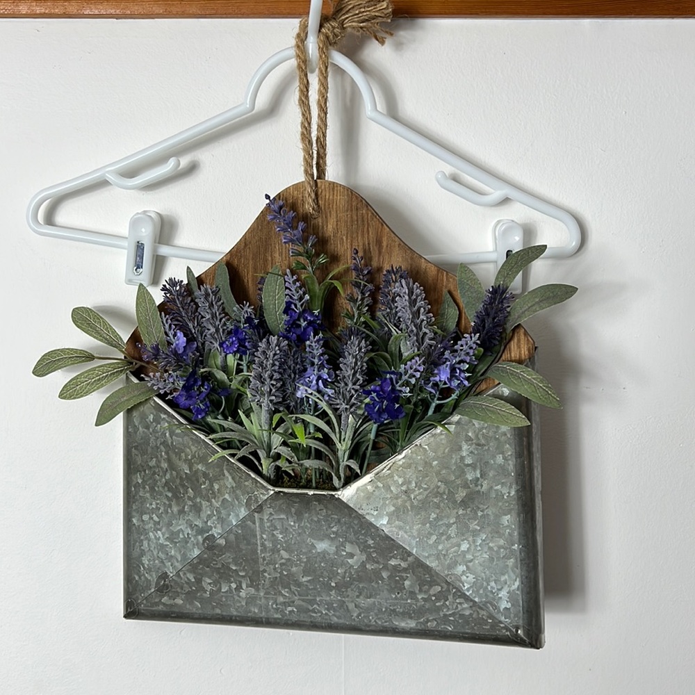 Home decor faux freesia flowers envelope